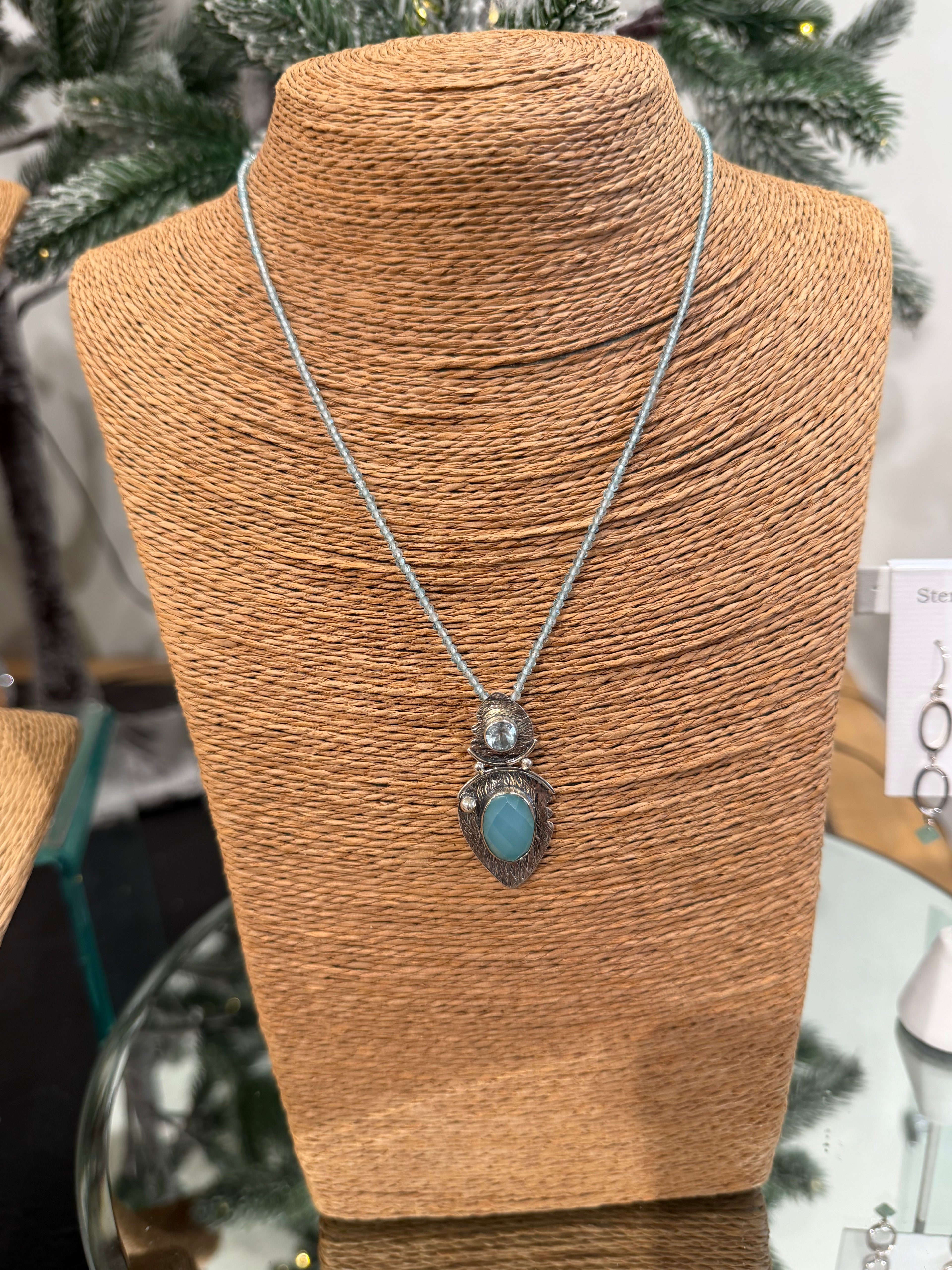 Aqua neckace