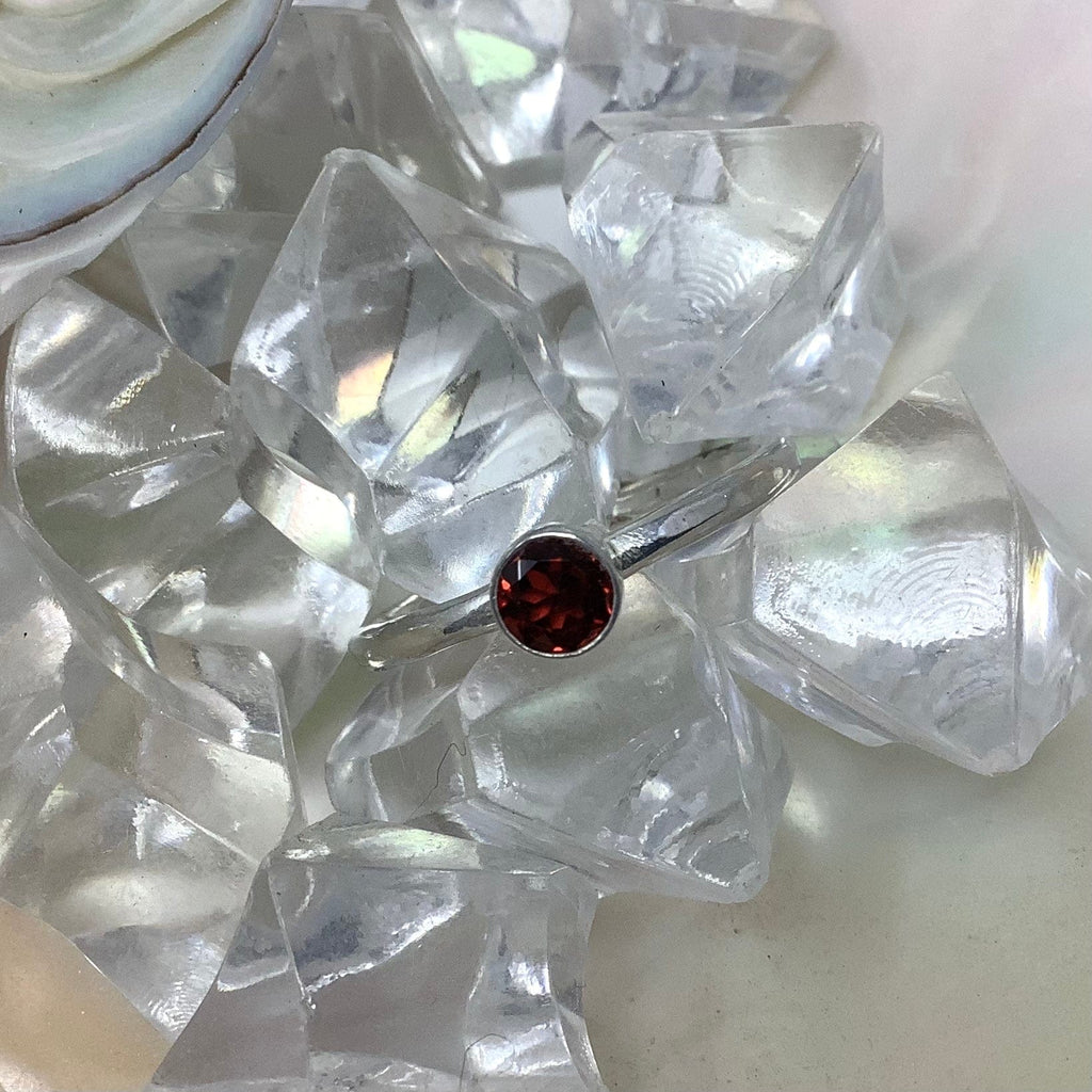 Garnet Ring- January Birthstone Utopianorthwest 